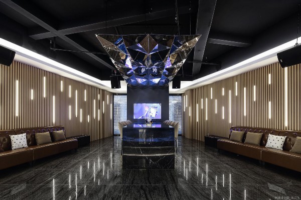 悠然重庆行，脚底按摩助你身心舒畅