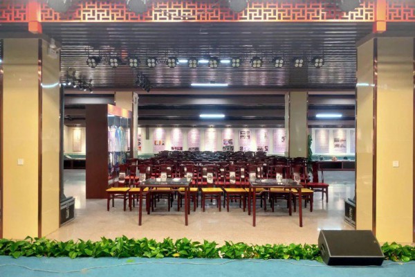 山城按摩美食探秘，重庆老字号必尝清单